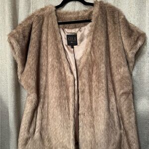 G.I.L.I. Women's Plush Faux Fur Poncho - Beige